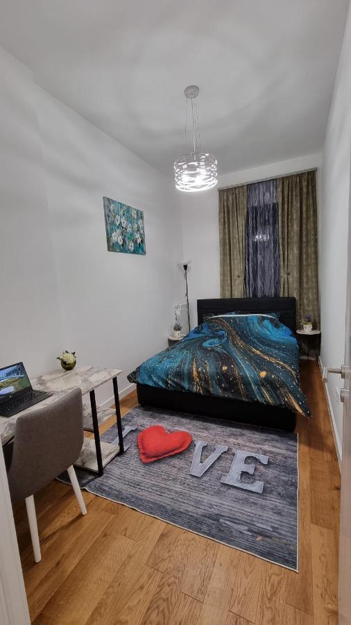 Alek Place * Belgrade