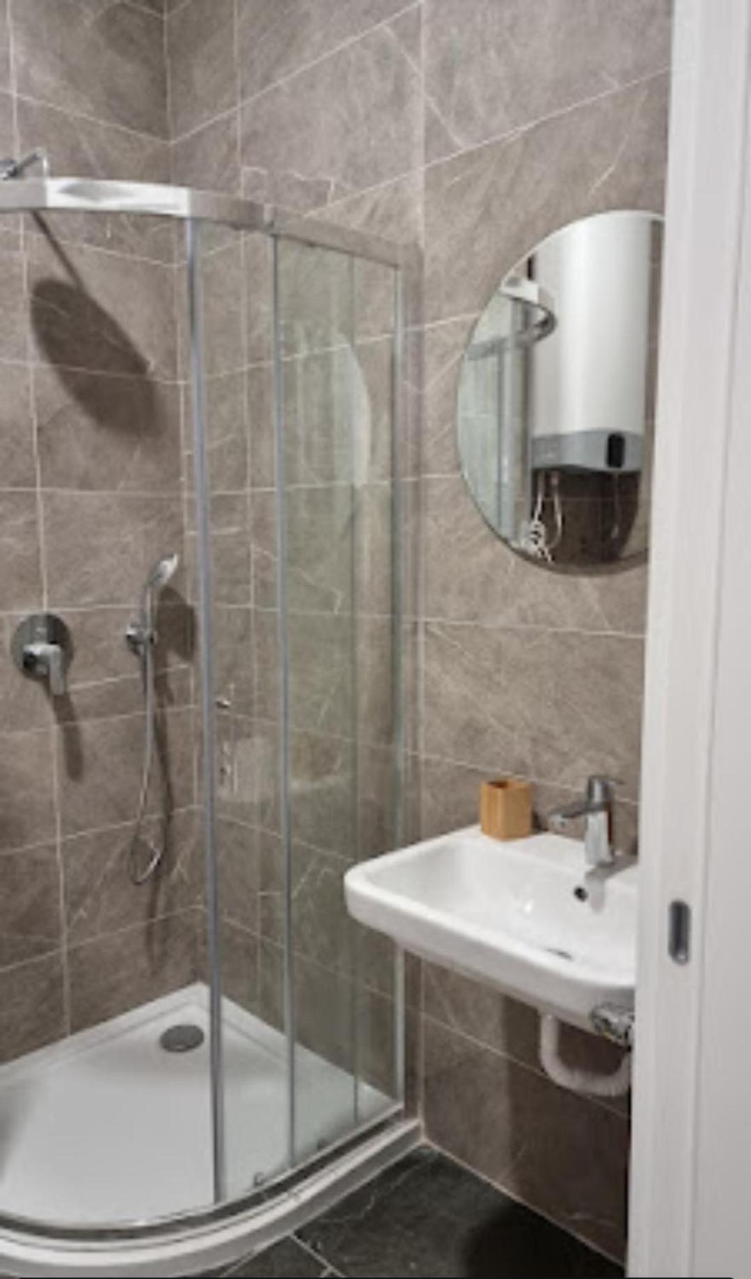 Alek Place Apartment Belgrade