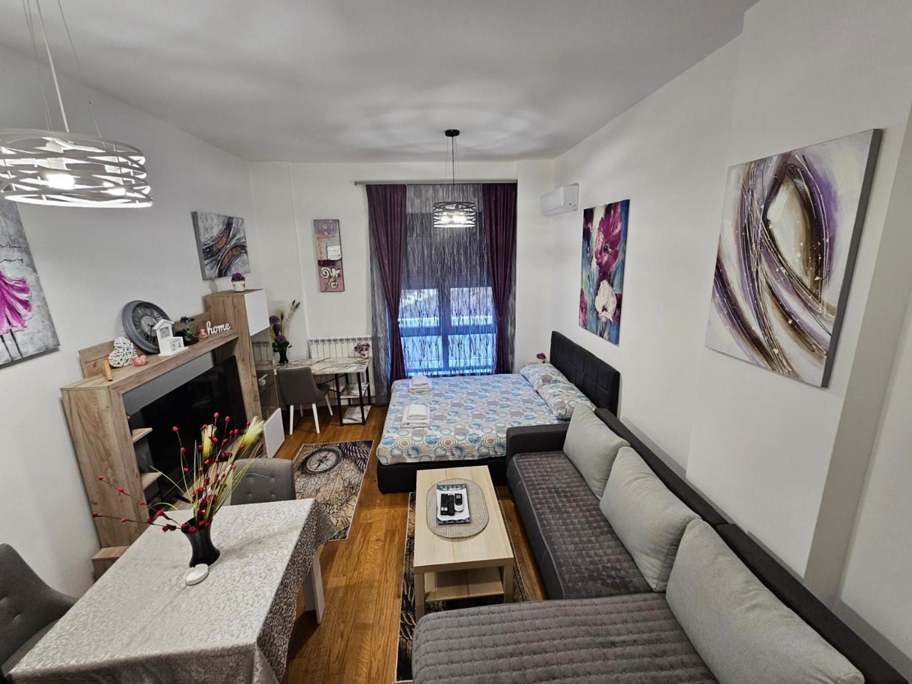 Alek Place Apartment